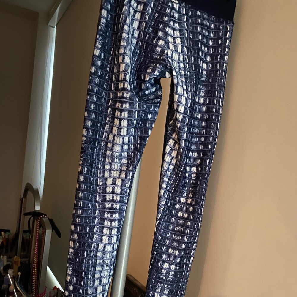 NWT Prismsport Leggings from Bandier - Picture 5 of 10